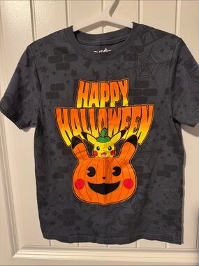 Hybrid Apparel Black & Orange Pikachu Pumpkin Halloween Tee